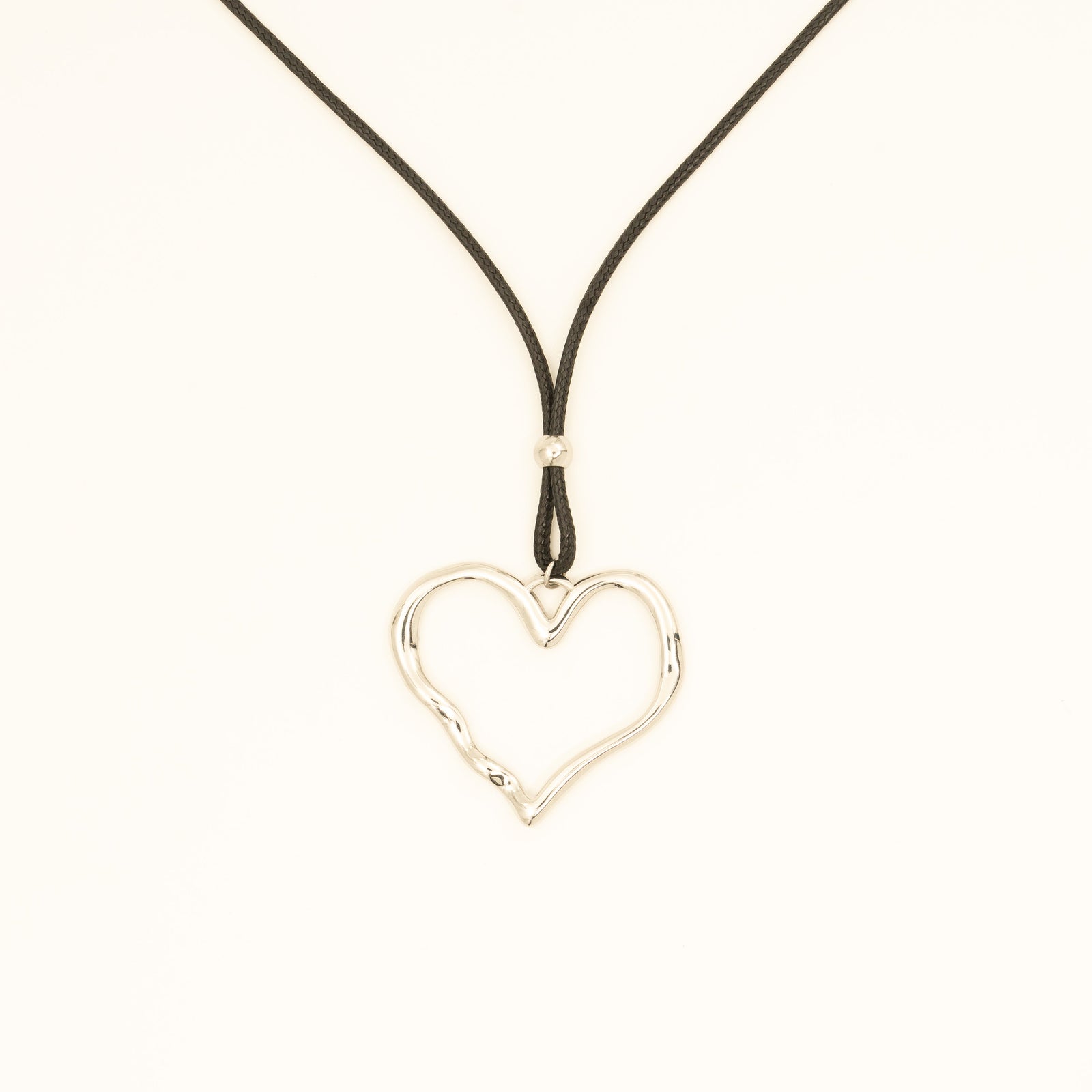 Opalnty Silver nucery